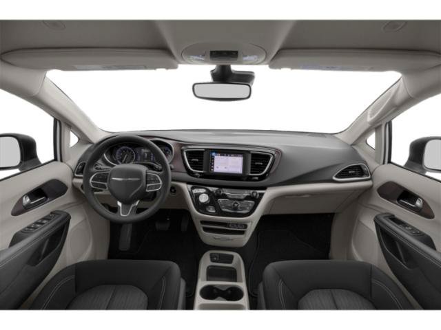 Used 2023 Silver Mist Clearcoat Chrysler LX image 10