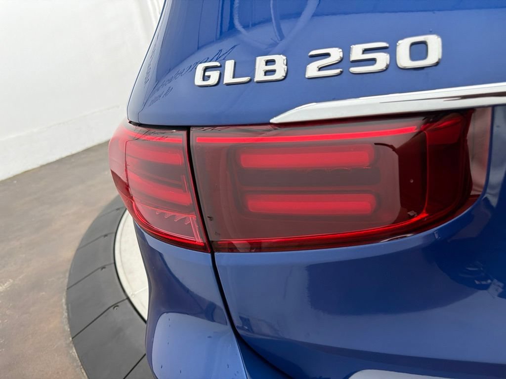 New 2026 Starling Blue Metallic Mercedes-Benz GLB 250 image 45