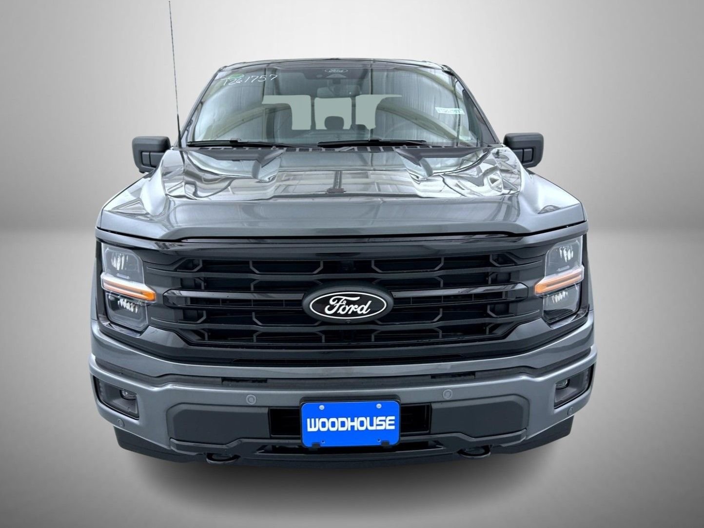 New 2026 Carbonized Gray Metallic Ford XLT image 2