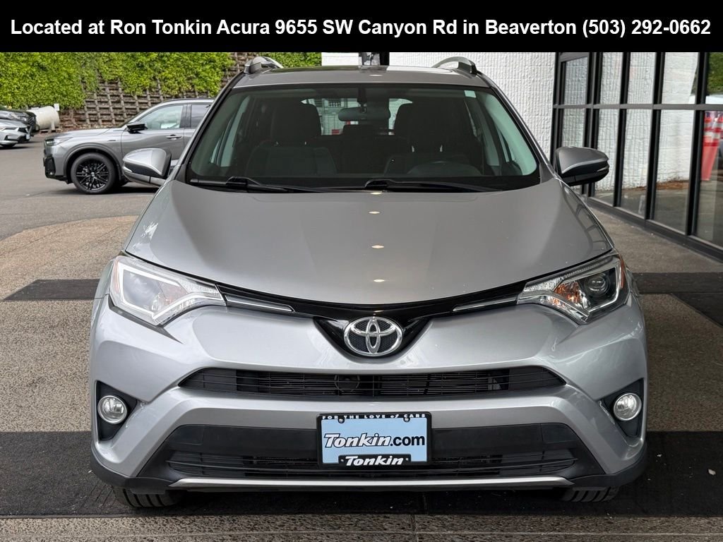 Used 2016 Silver Sky Metallic Toyota XLE image 3