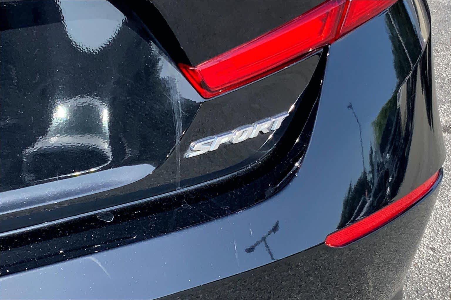 Used 2018  Honda Sport 1.5T image 10