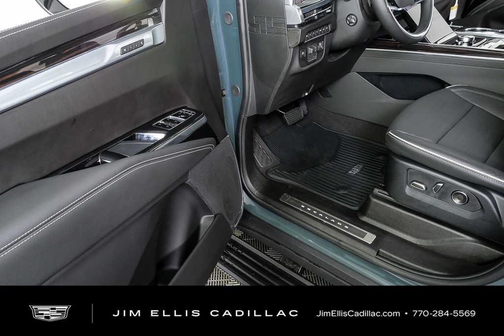 2026 Cadillac Escalade Luxury - Photo 8