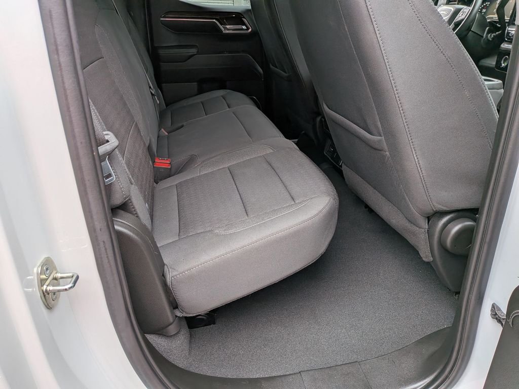 Used 2023 White GMC Elevation image 23