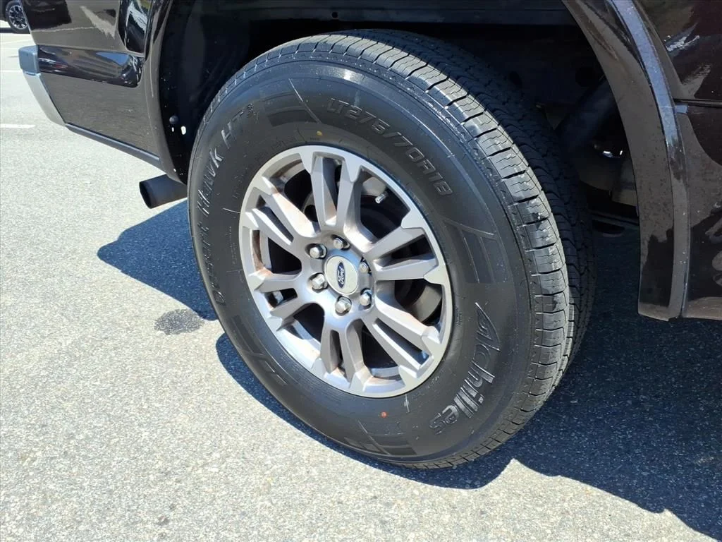 Used 2018 Red Ford Lariat image 29