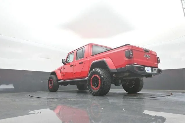 Used 2020 Red Clearcoat Jeep Overland image 39