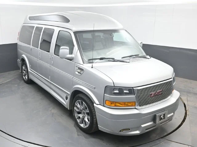Used 2022 Silver GMC Work Van image 42