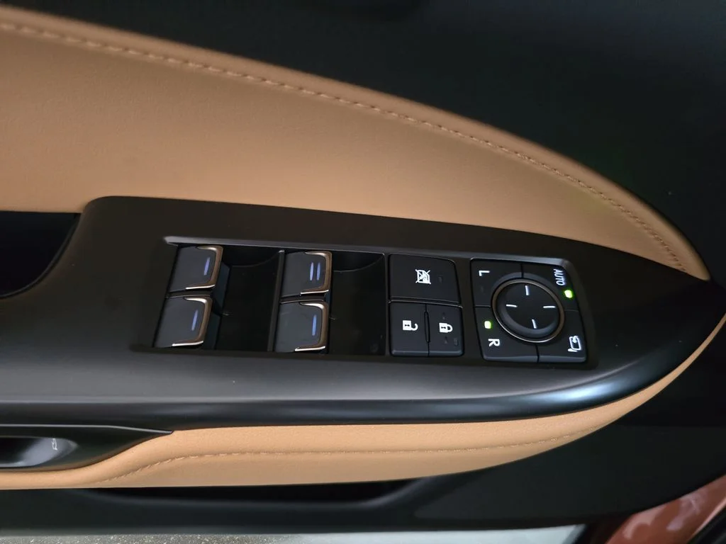 New 2026 Copper Crest Lexus 450h+ Premium image 26