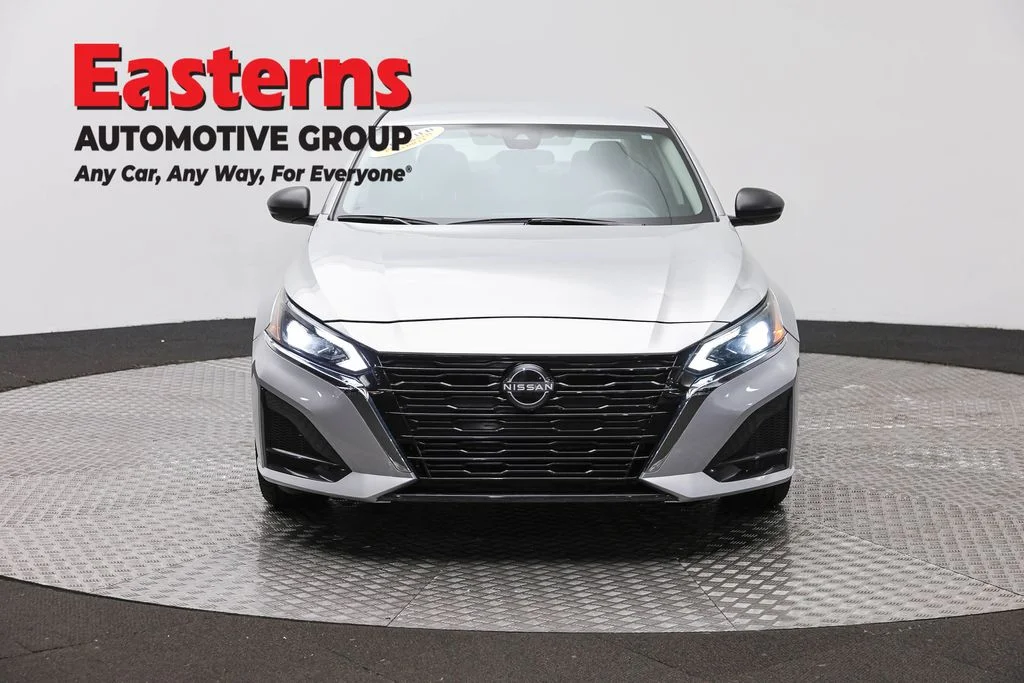 Used 2024 Silver Nissan 2.5 S image 2
