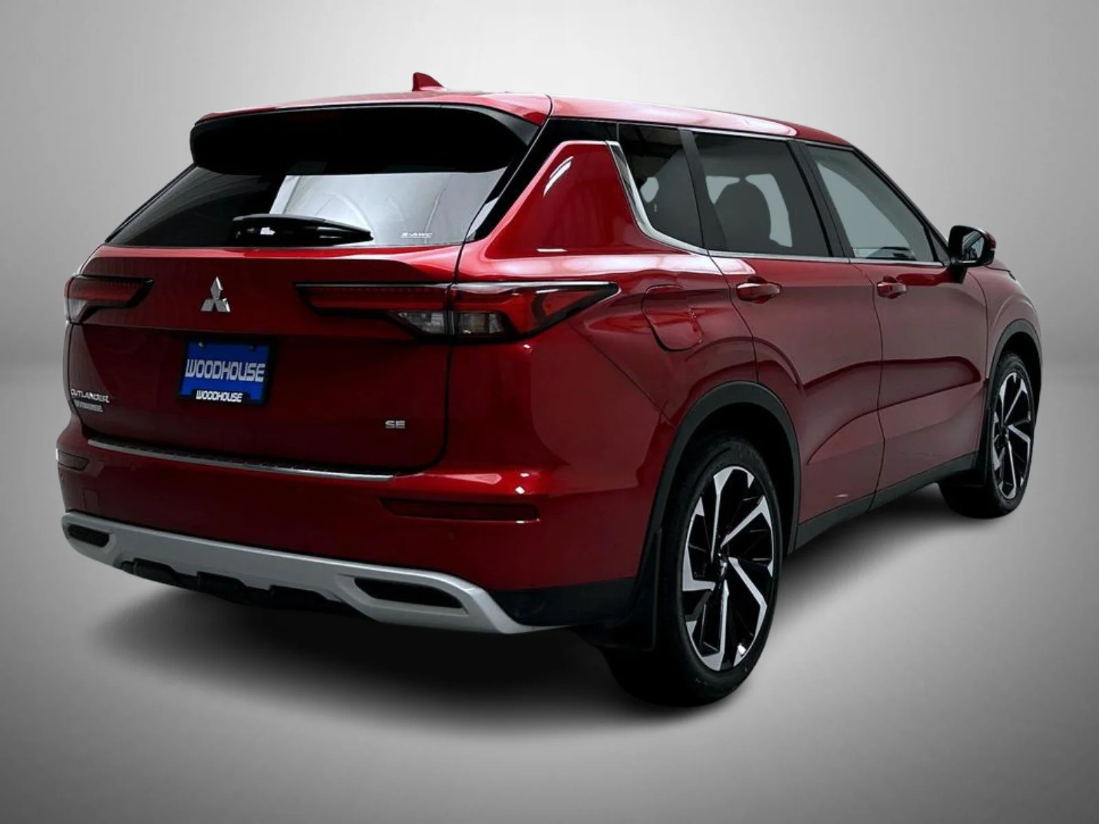 Used 2023 Red Mitsubishi SE image 5