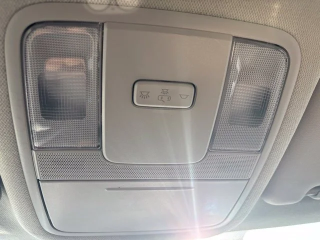 Used 2022 White Kia LX image 20