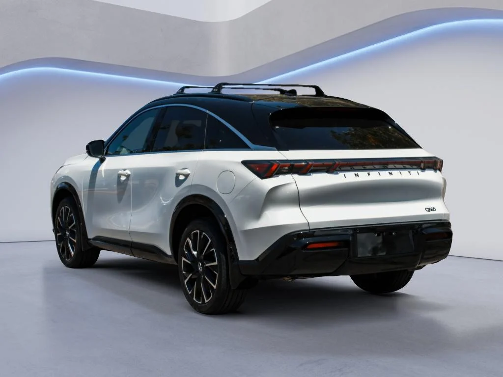 New 2027 2T RAD WHT INFINITI Autograph AWD image 7