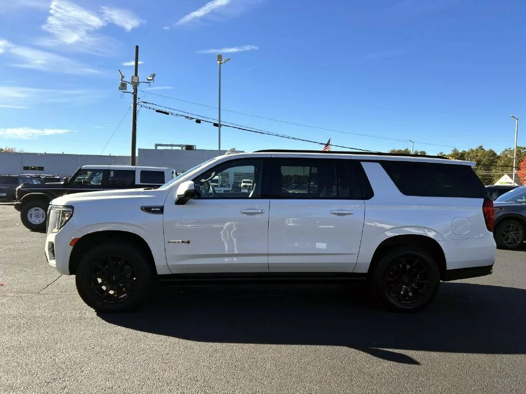 Used 2023 White Frost GMC AT4 image 6