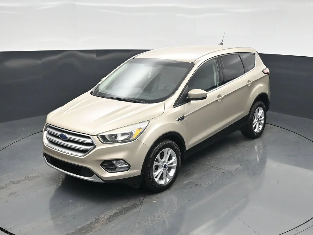 Used 2017 Gold Ford SE image 31