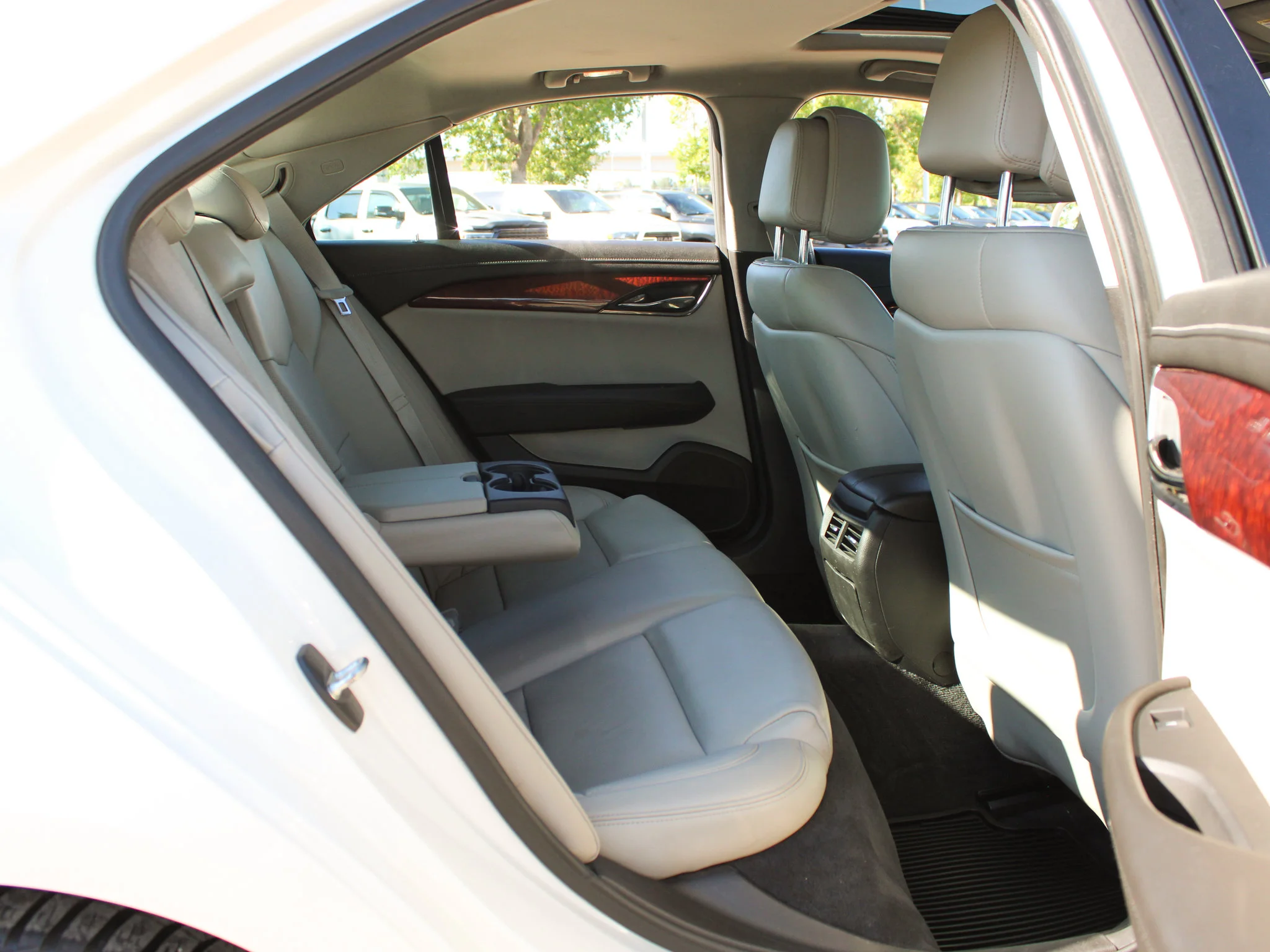 Used 2013 White Cadillac Luxury*No Accidents | Sunroof | BOSE | Heated Seats | Nav | Backup Camera | V6 | 321 HP image 17