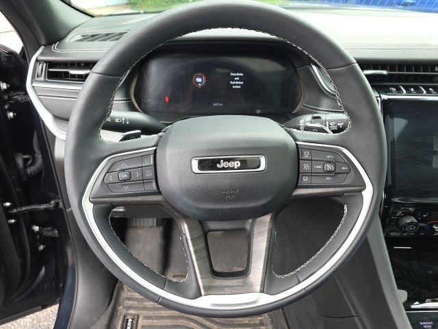 Used 2024 Midnight Sky Jeep Limited image 7