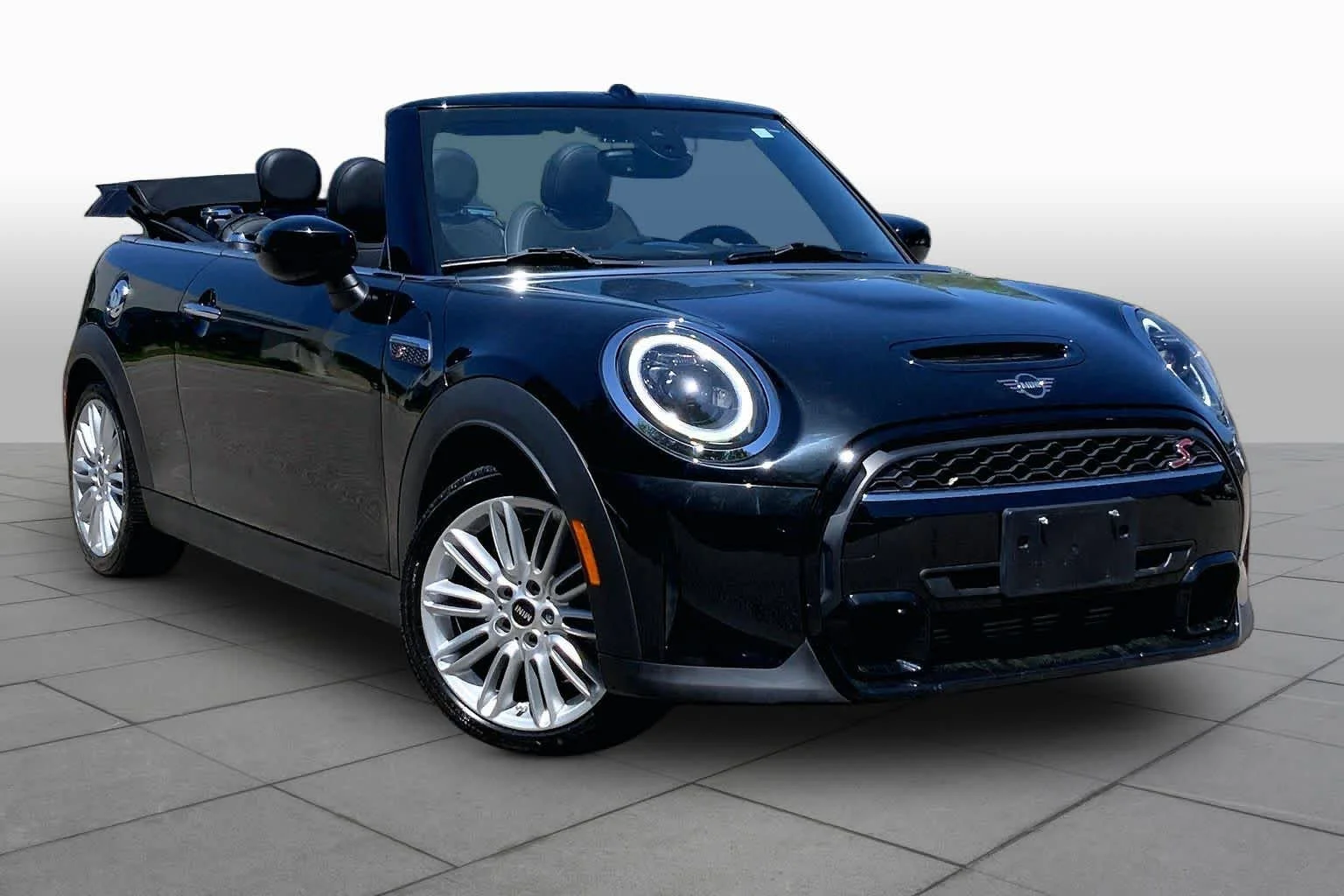 Used 2023 Midnight Black II MINI Cooper S image 3