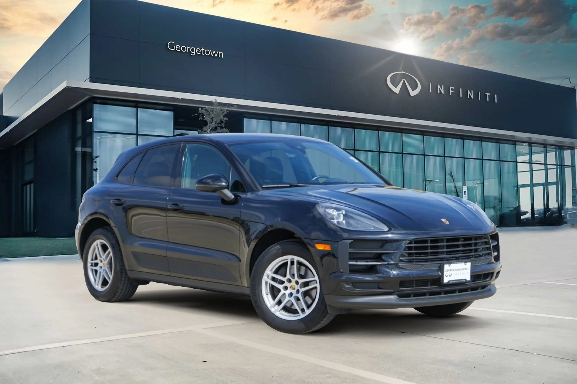 2020 Porsche Macan -'s photo