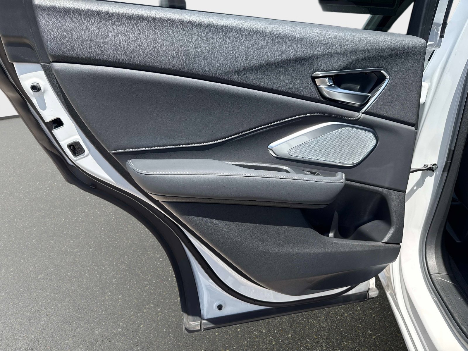 Used 2023  Acura w/Technology Package image 11