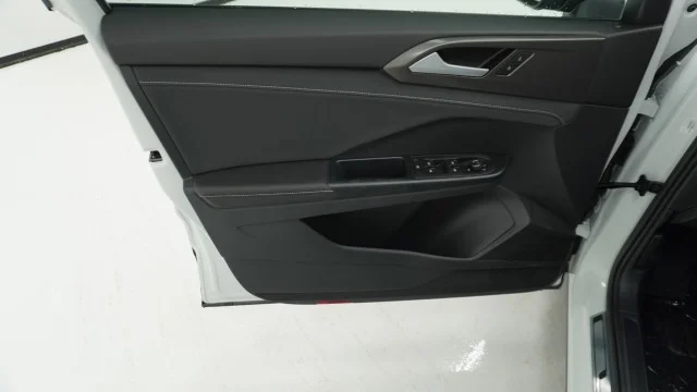 New 2026 Pure White w/Deep Black Roof Volkswagen SE Black image 15