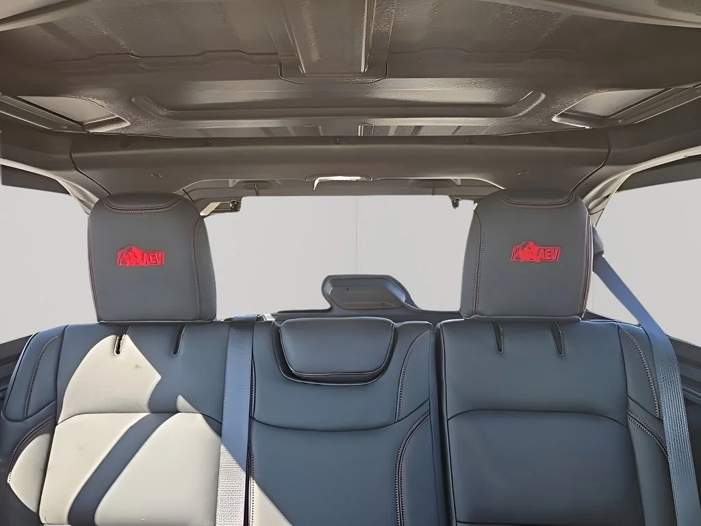 2025 Jeep Wrangler 4-Door Rubicon - Photo 66