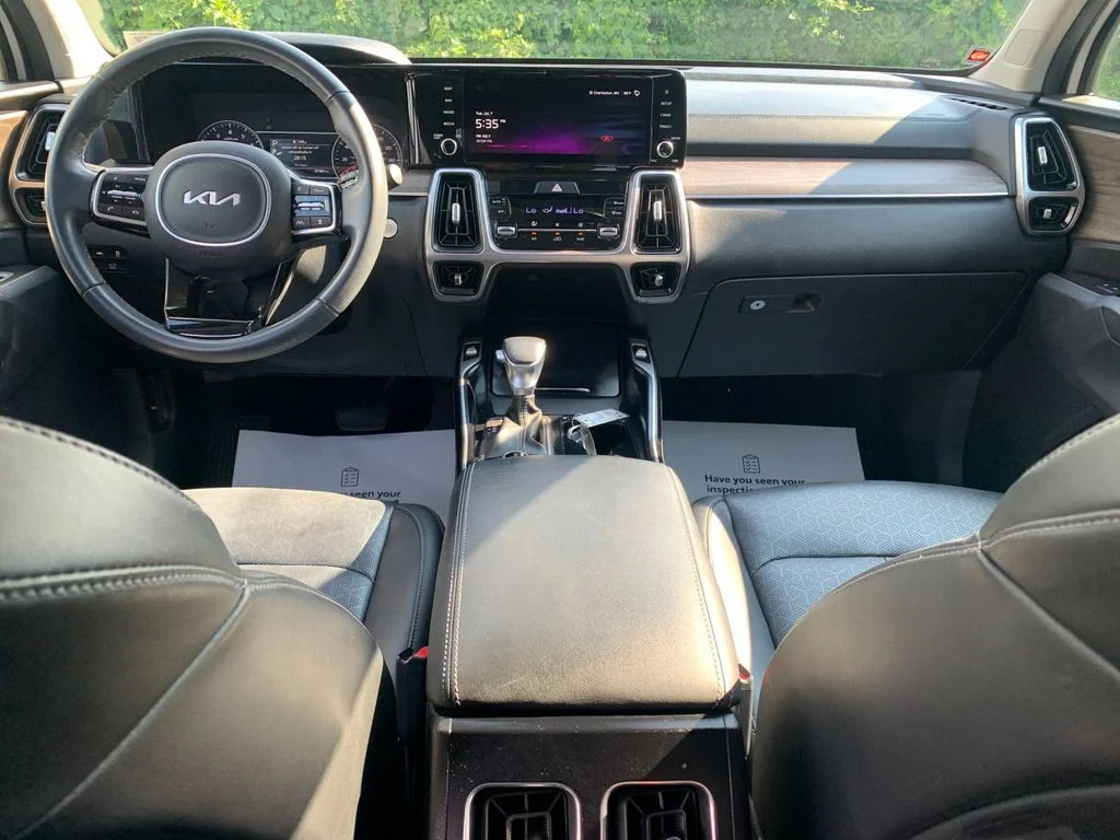 Used 2023 White Kia X-Line EX image 16