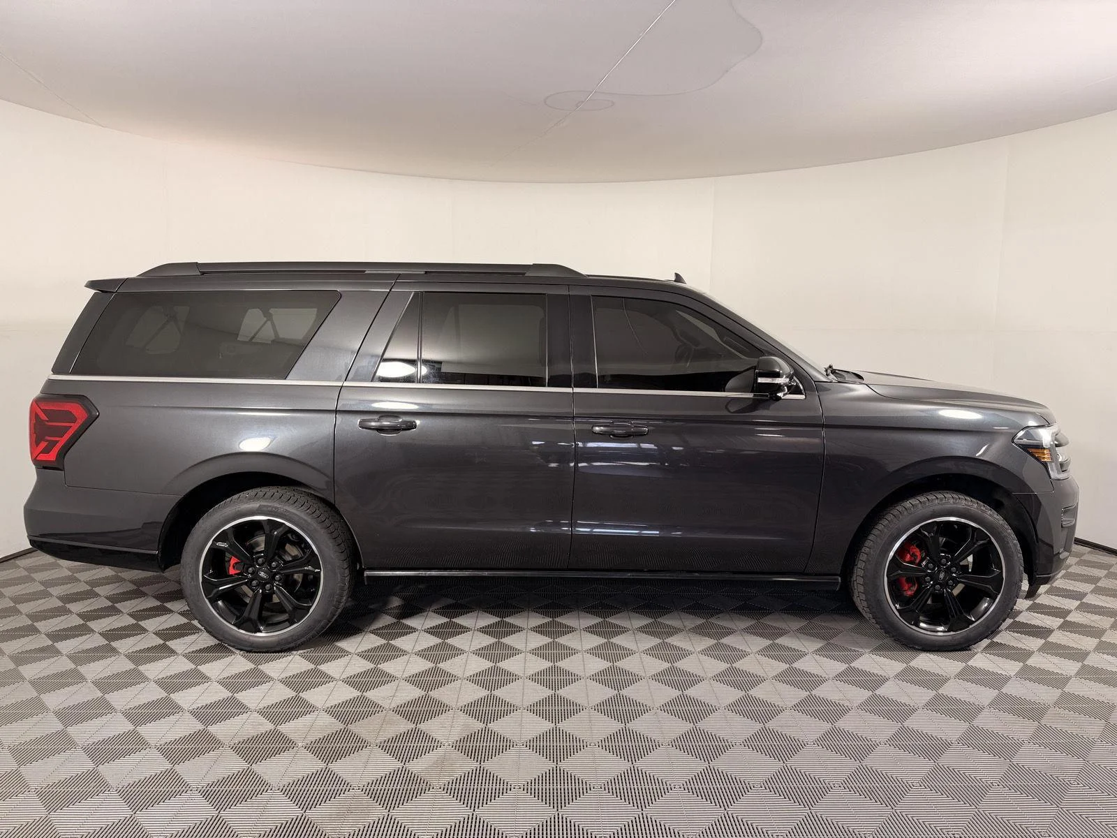 Used 2022 Dark Matter Gray Ford Limited image 9