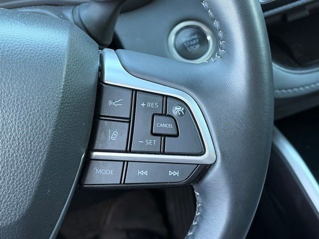 Used 2025 Cement Toyota XSE image 19