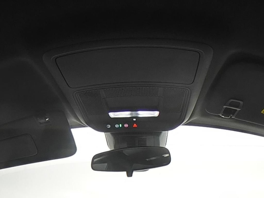 Used 2025 White Chevrolet LT image 25