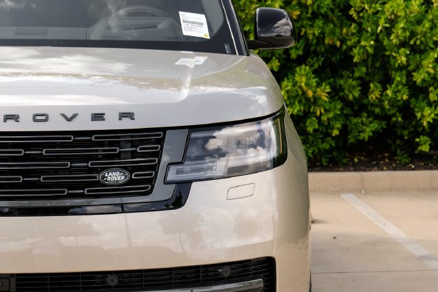 New 2027 Gold Land Rover SE image 64