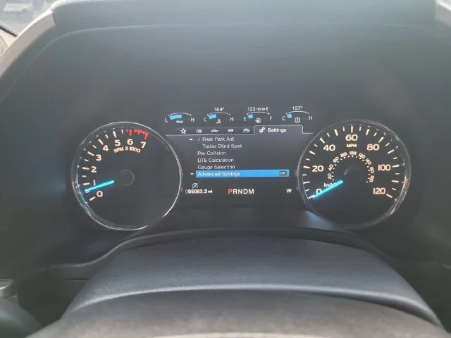 Used 2019 White Ford Lariat image 32