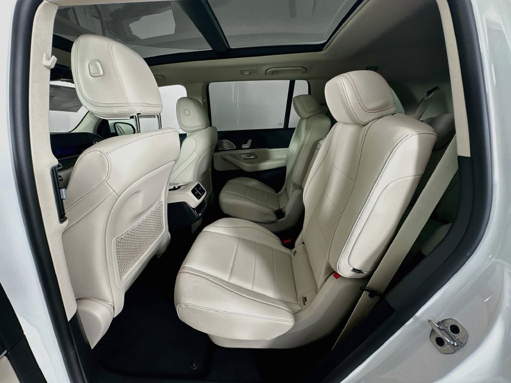 New 2027 Polar White Mercedes-Benz GLS 450 image 25