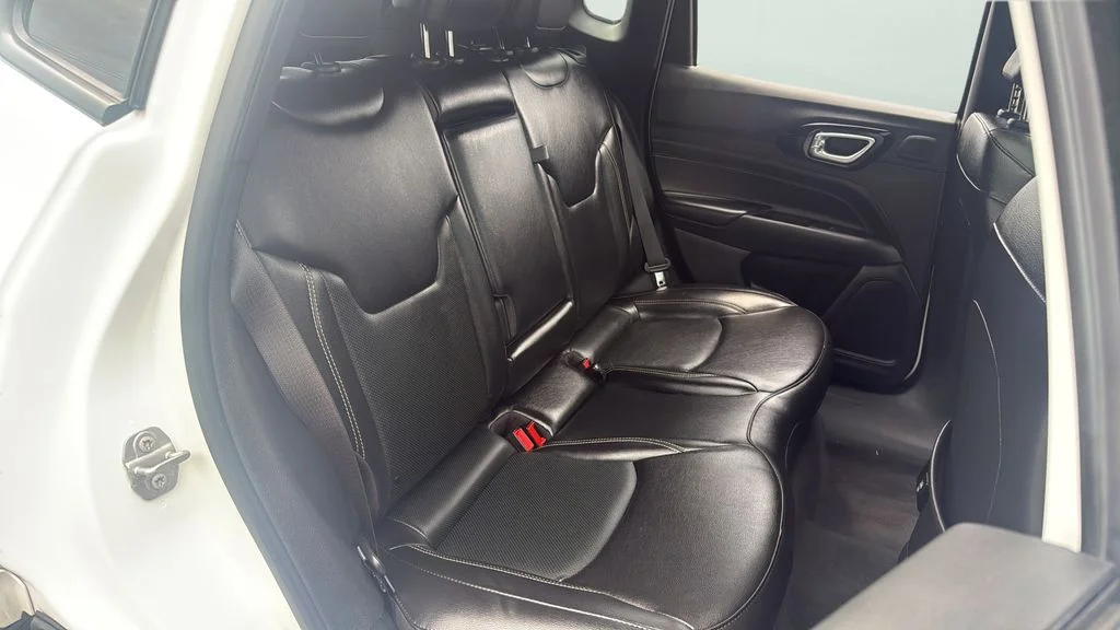 Used 2022 White Jeep High Altitude image 16