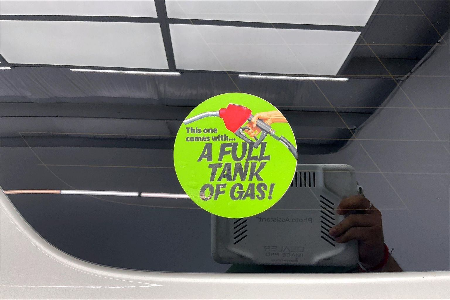 Used 2018 Super White Toyota SR5 image 36