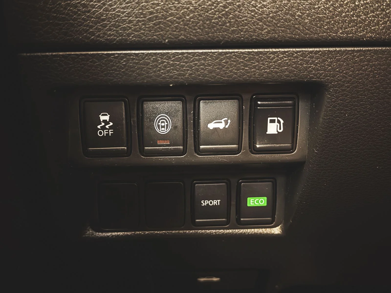 Used 2020 Magnetic Black Pearl Nissan SV image 32