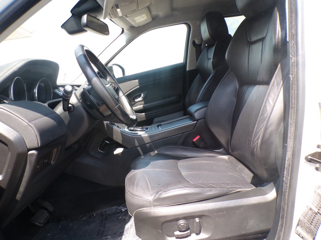Used 2018 Fuji White Land Rover SE image 14