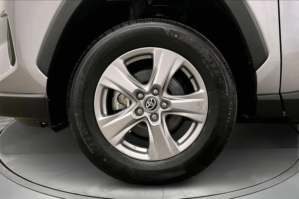 Used 2025 Silver Toyota XLE image 12