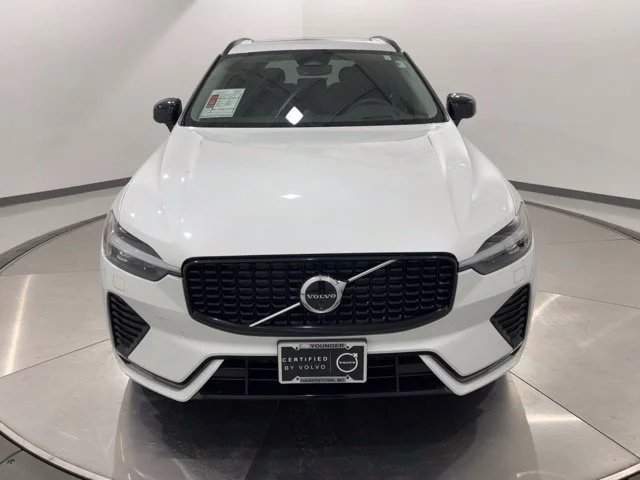 Used 2024 Crystal White Volvo Ultimate image 8