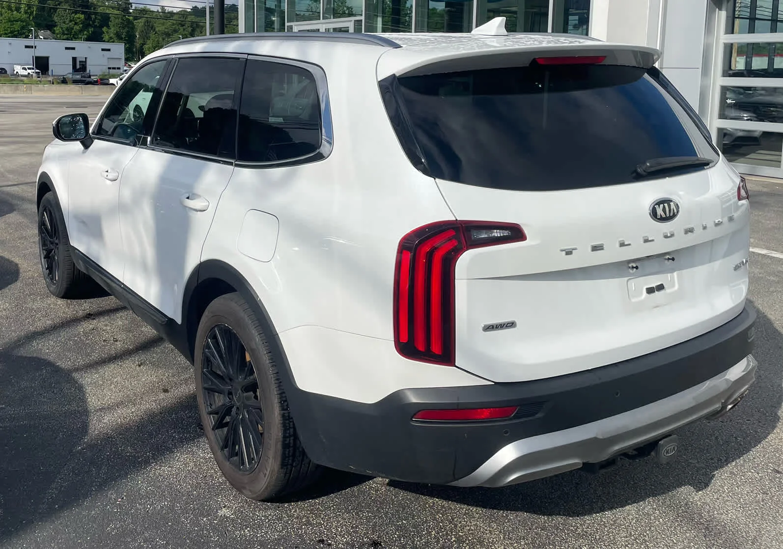 Used 2020 Snow White Pearl Kia EX image 5