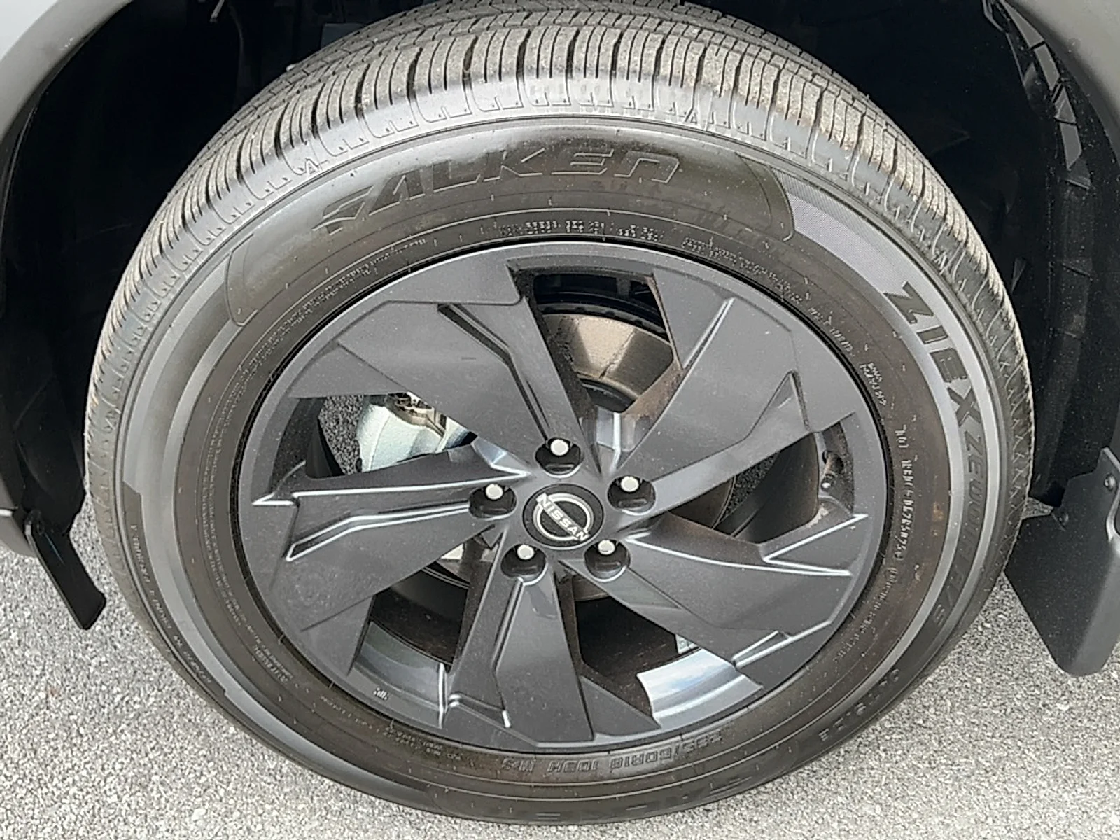 New 2026 Boulder Gray Pearl Nissan SV image 5
