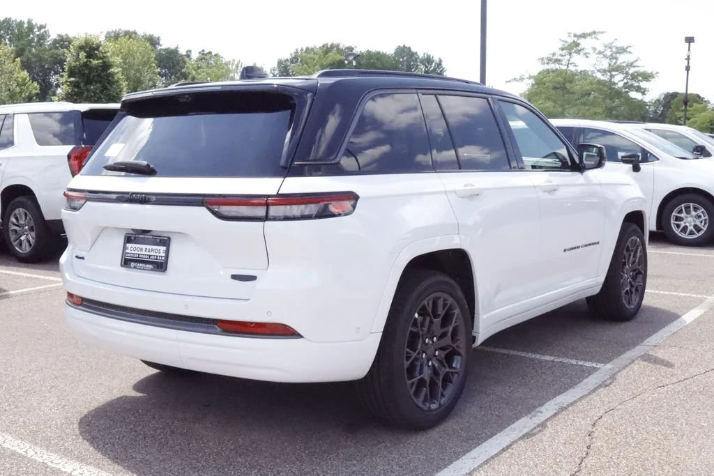 New 2026 Bright White Clear-Coat Exterior Paint Jeep Summit image 13