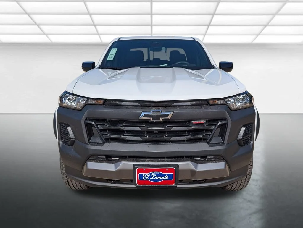 New 2026 Summit White Chevrolet Trail Boss image 27