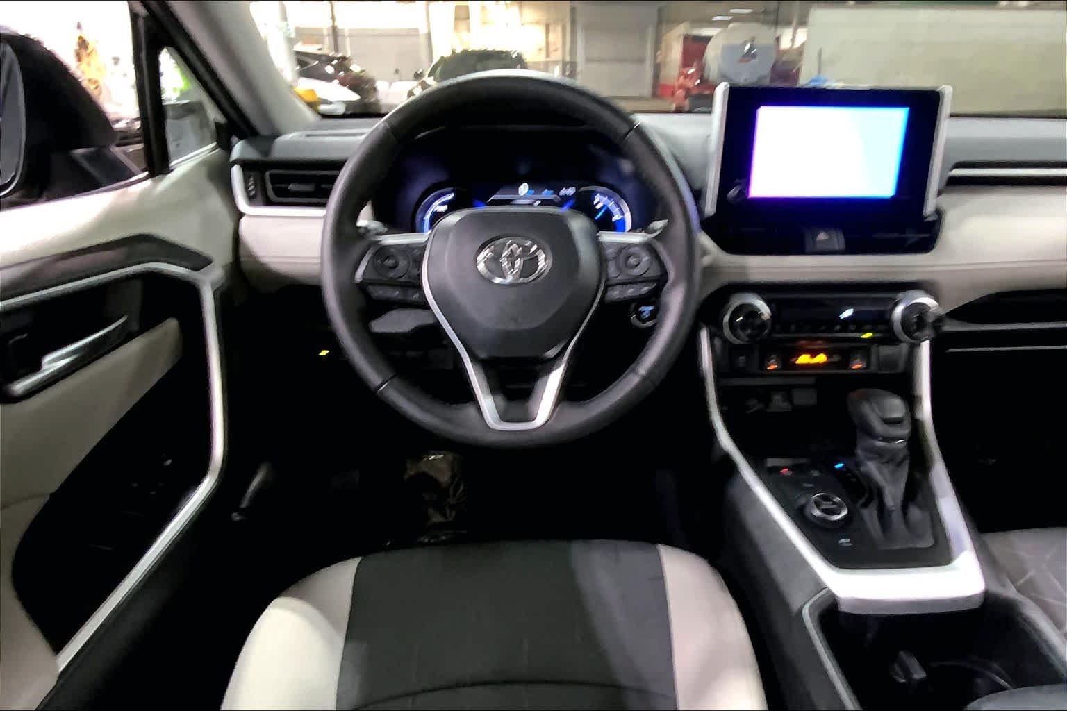 Used 2024 Magnetic Gray Metallic Toyota Hybrid XLE image 6
