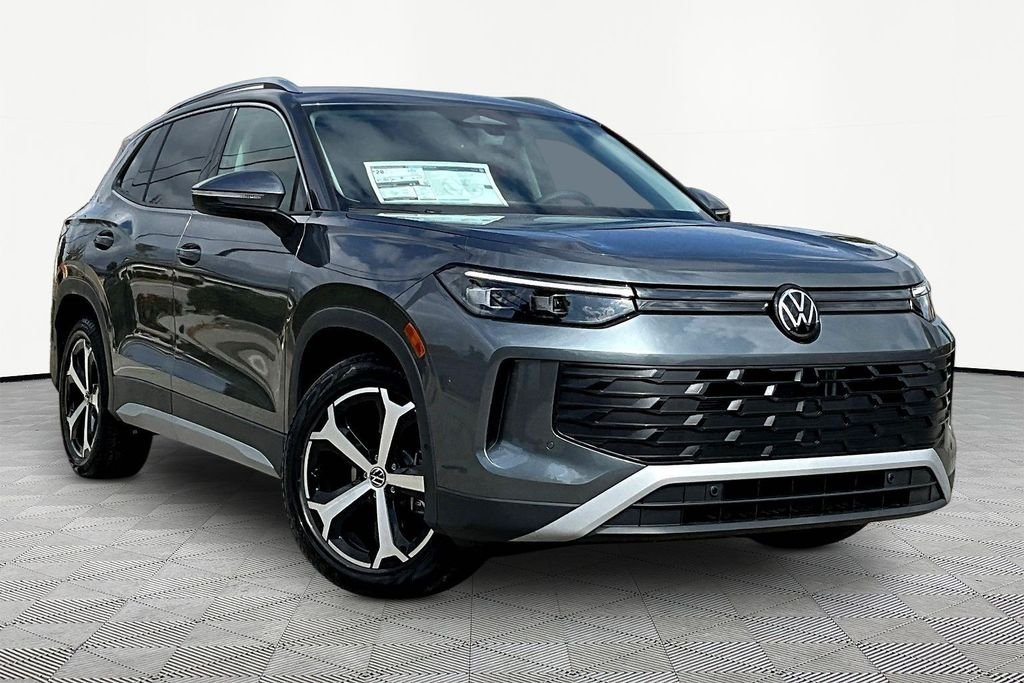 2026 Volkswagen Tiguan 2.0T SE's photo