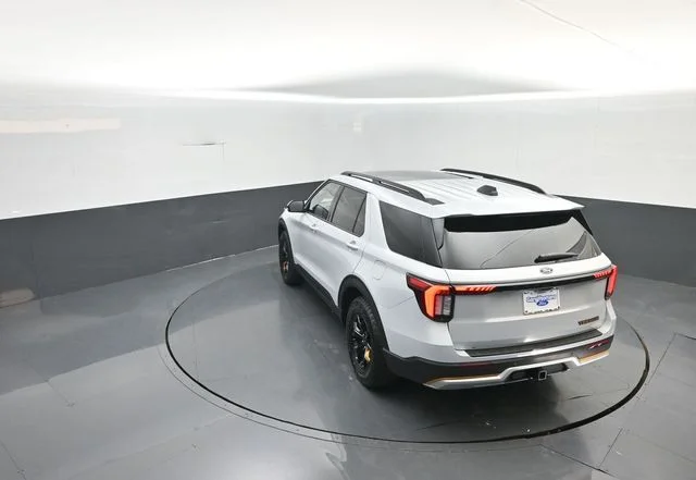 New 2026 White Ford Tremor image 26