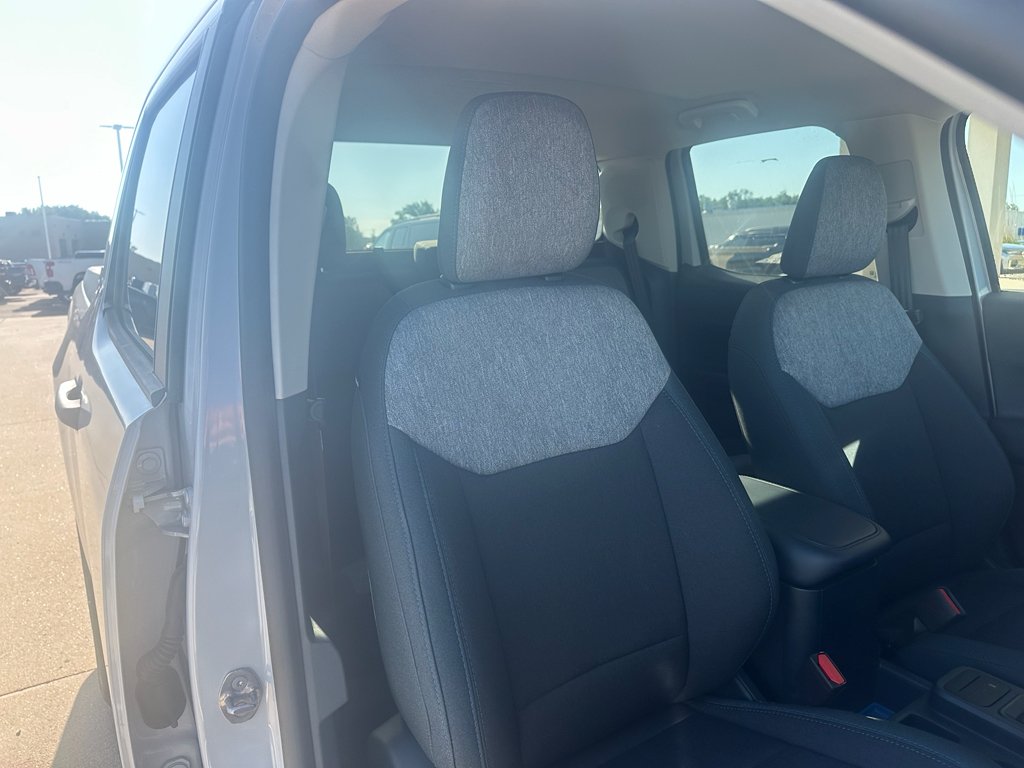 New 2025 Space White Metallic Ford XLT image 29