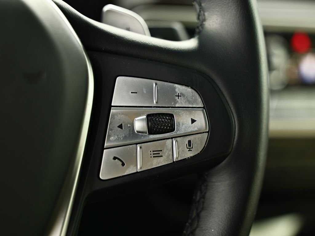 Used 2024 Black BMW xDrive30i image 33