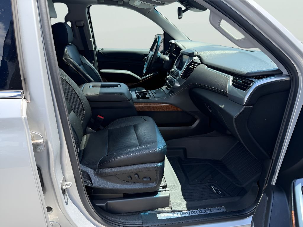 Used 2020 Silver Ice Metallic Chevrolet Premier image 20