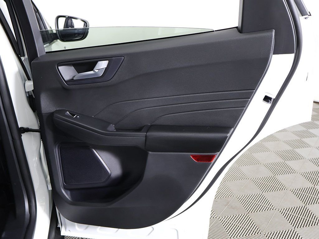 2024 Ford Escape ST-Line Select - Photo 27