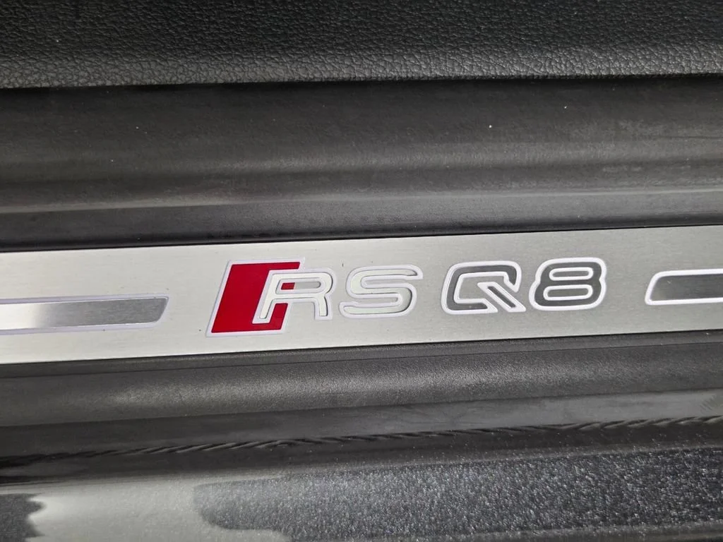 Used 2024 Daytona Gray Pearl Effect Audi 4.0T image 32