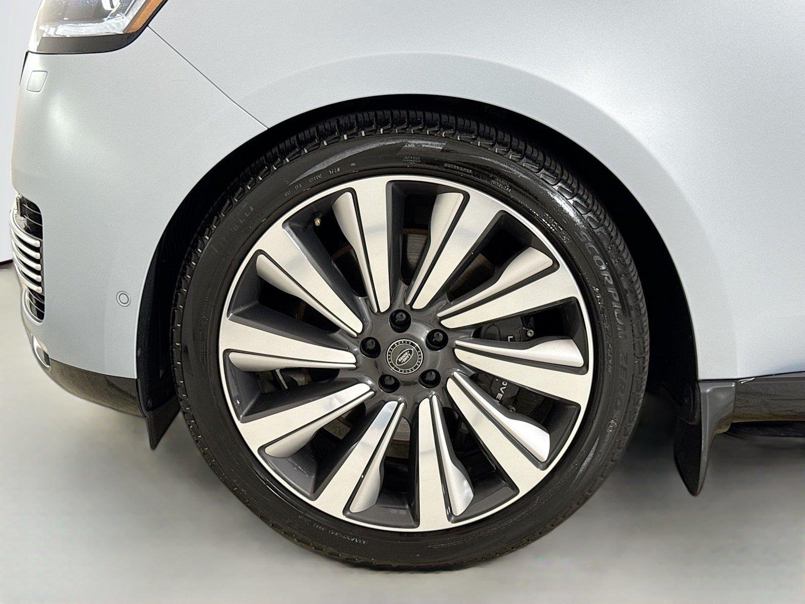 Used 2023 Ionian Silver SV Bespoke Ultra Metallic Gloss Land Rover SV | 225K MSRP image 42